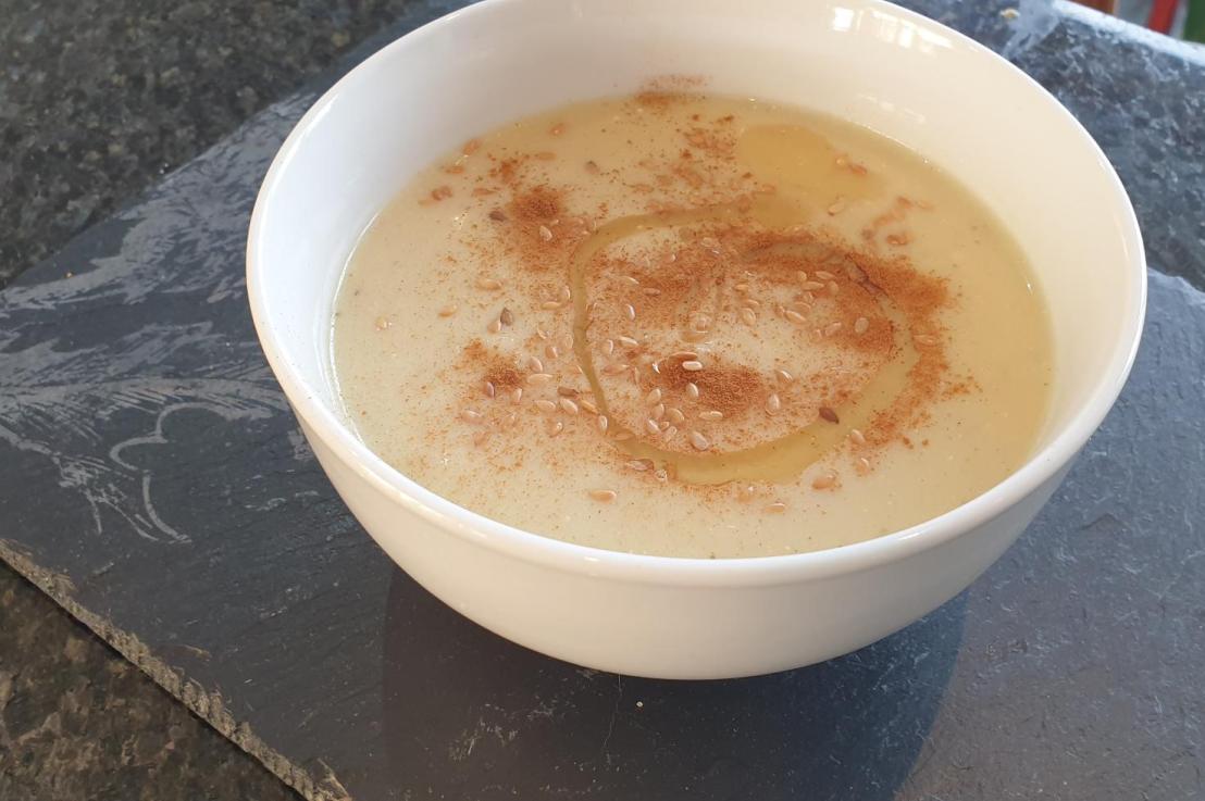 Creamy ‘Oniony’ and Cauliflower Soup